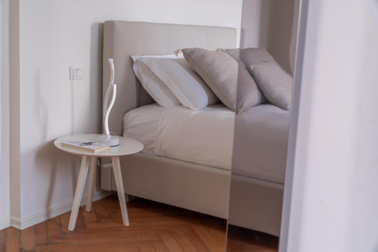 Apartament Design With Balcony On The Grand Canal R&r *