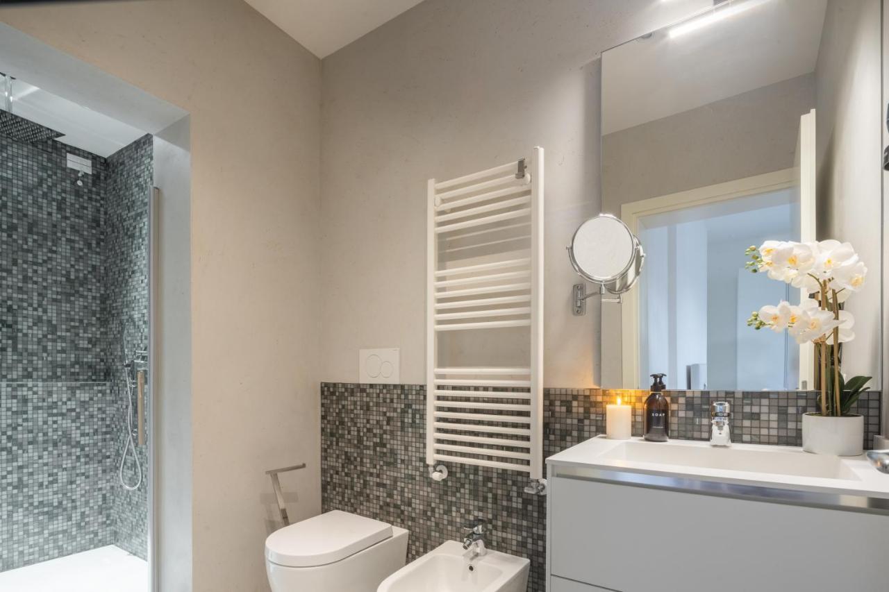 Apartament Design With Balcony On The Grand Canal R&r *